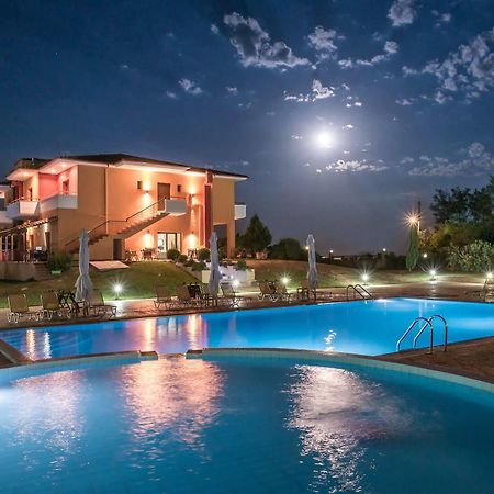 Petrinos Lofos Hotel Mandra  Exterior photo